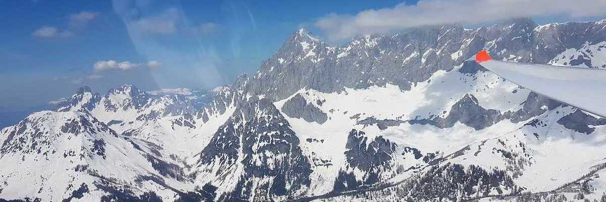 Flugwegposition um 12:00:49: Aufgenommen in der Nähe von Gemeinde Ramsau am Dachstein, 8972, Österreich in 2390 Meter